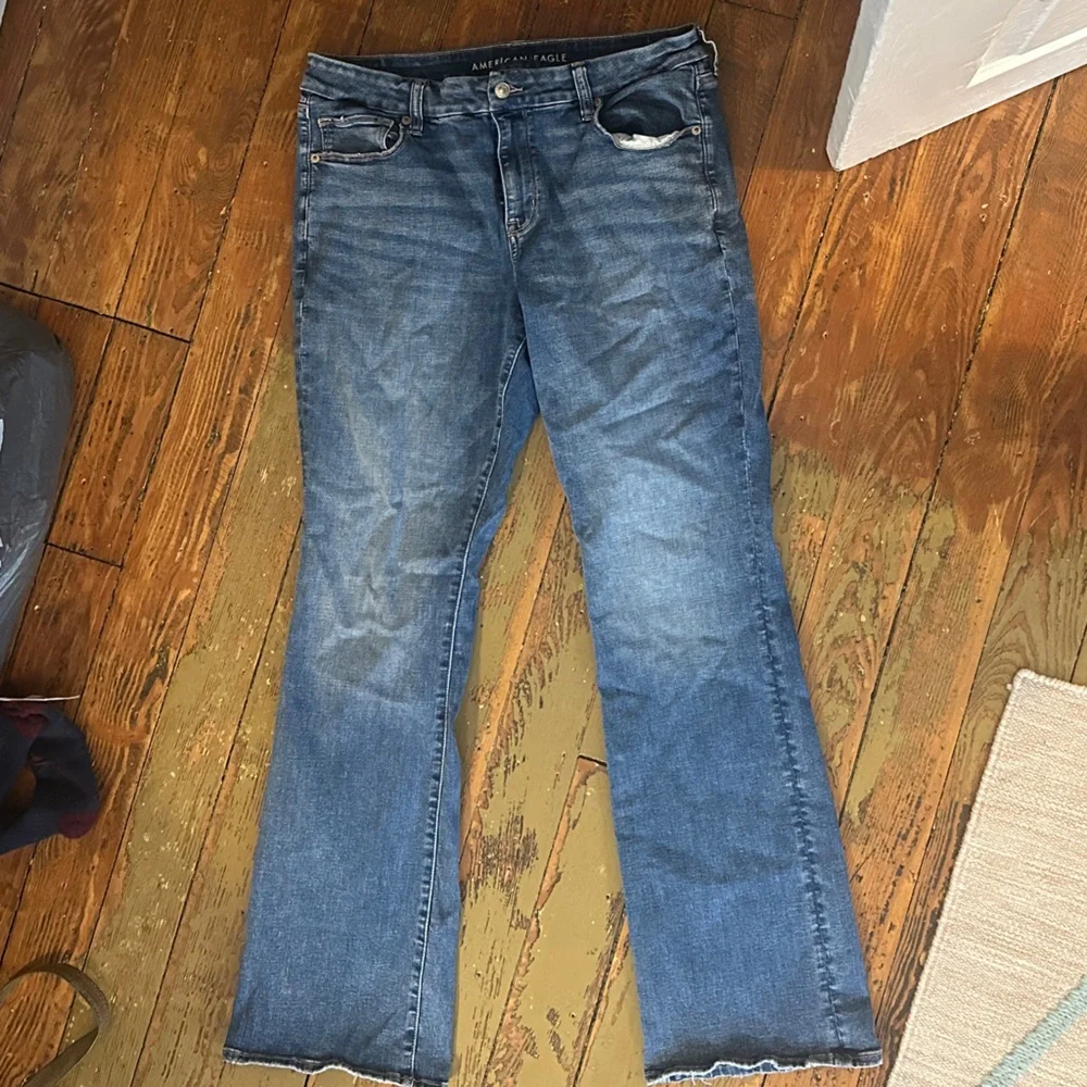 AE CURVY HIGH RISE SKINNY KICK JEANS - Picture 3 of 9